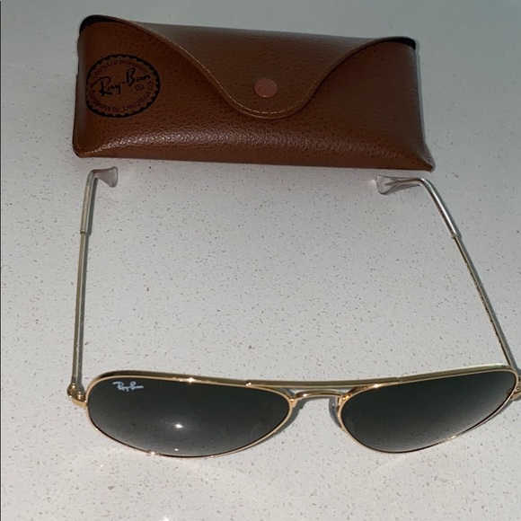 Ray-Ban Aviators - Picture 3 of 3